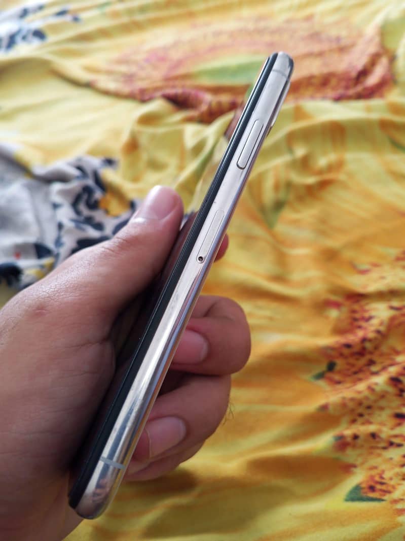 Apple iPhone X 1