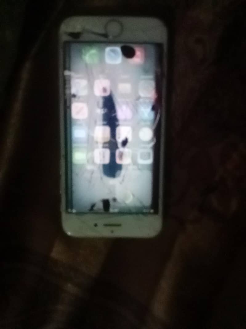 Apple iPhone 7 1