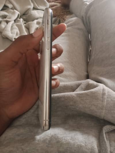 Apple iPhone Xs