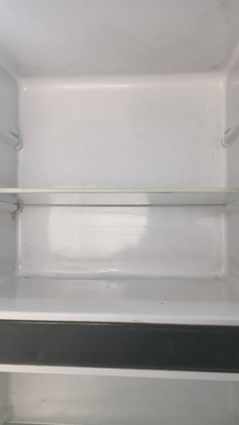 Haier HRF-438BEBP 408L Refrigerator – Excellent Cooling 3
