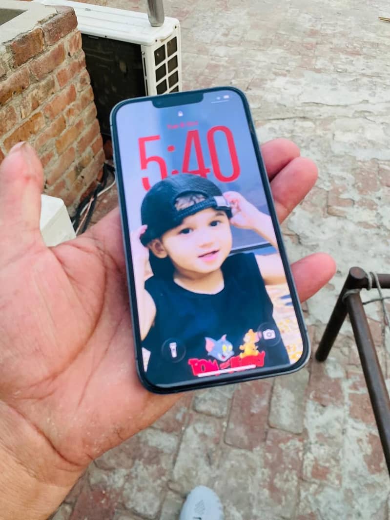 Apple iPhone 13 Pro 4