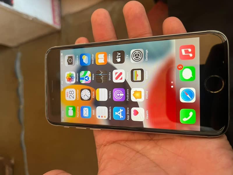 Apple iPhone 6S 1