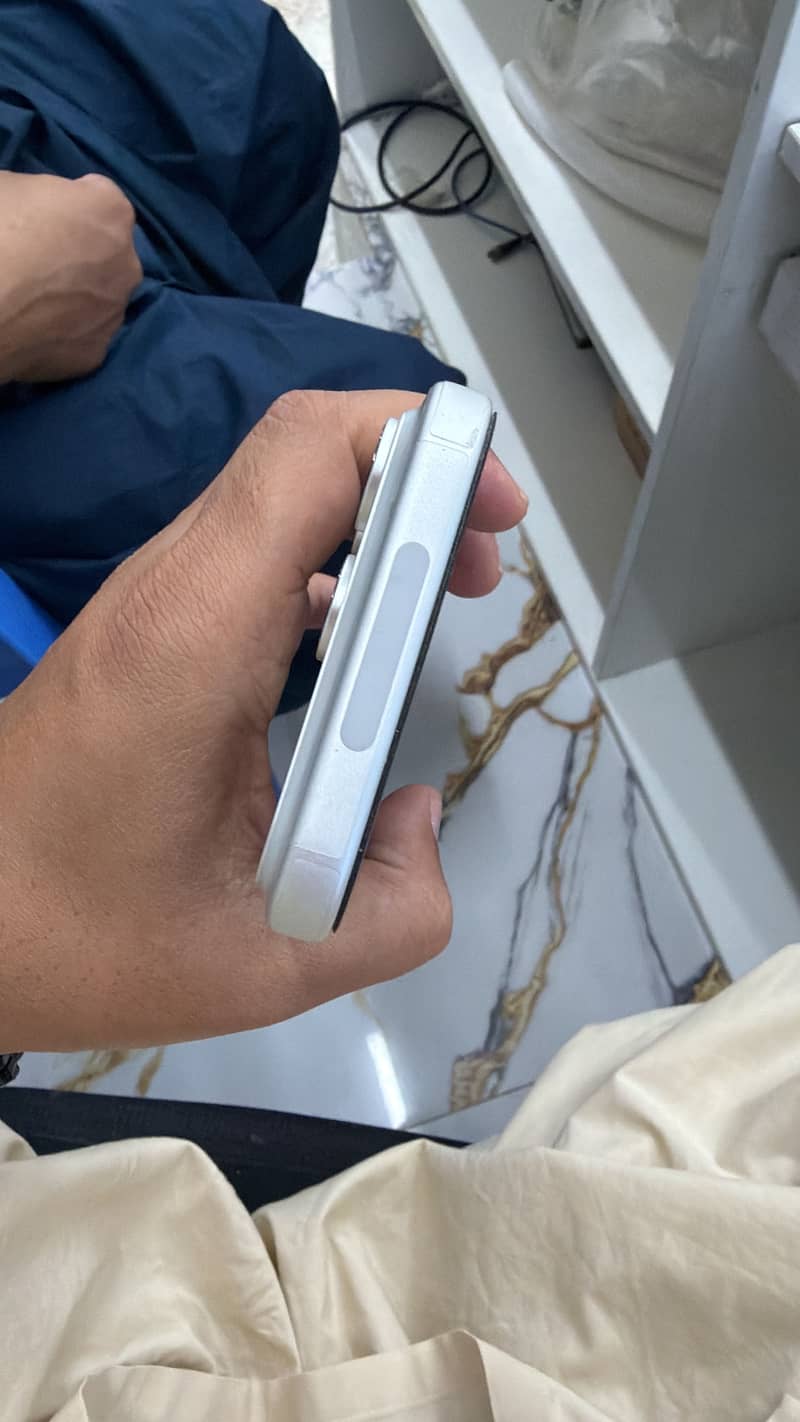 Apple iPhone 17 Pro jv 0