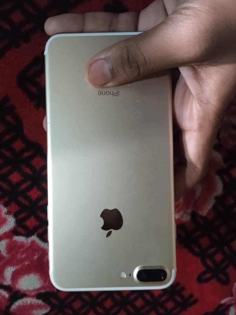 Apple iPhone 7 Plus 6