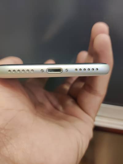 Apple iPhone SE 2020