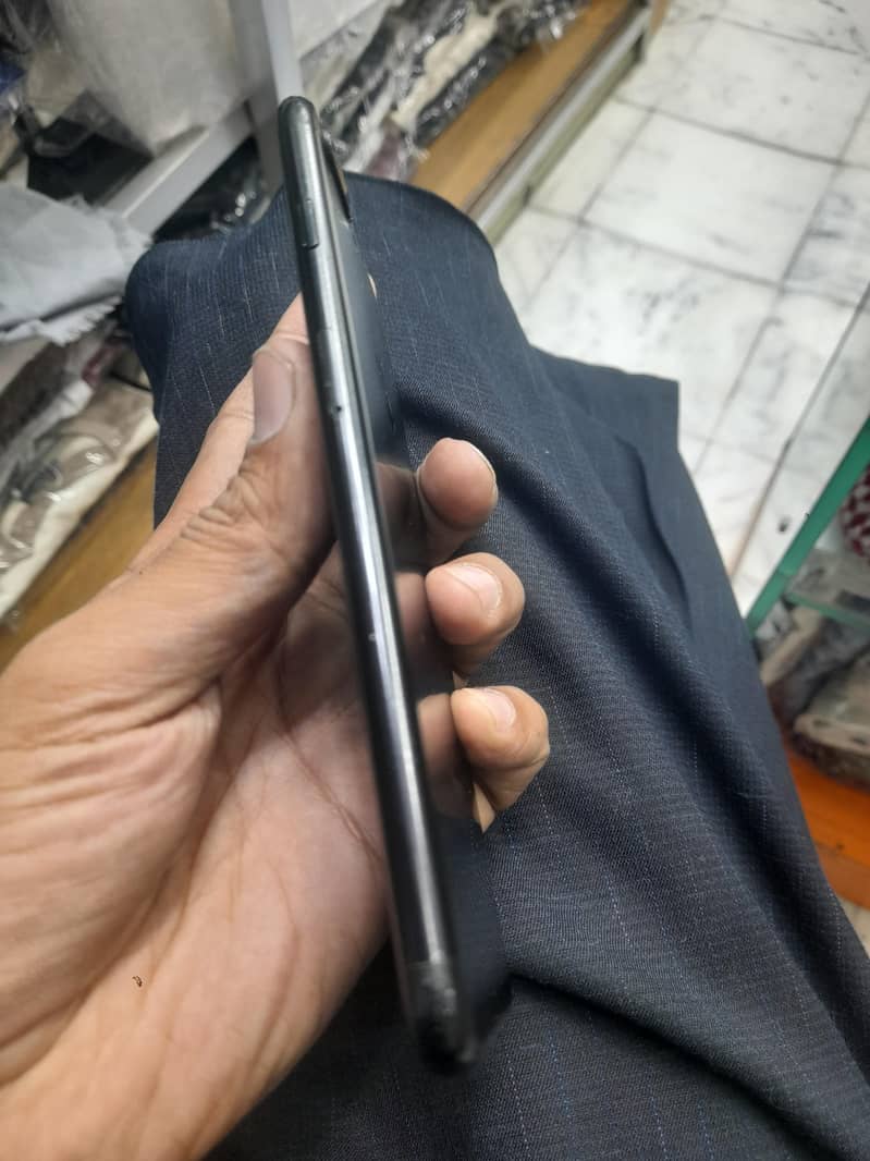 Apple iPhone 7 Plus 2