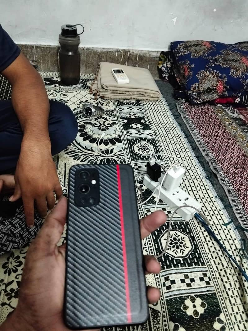 One Plus 9 Pro 5G 0