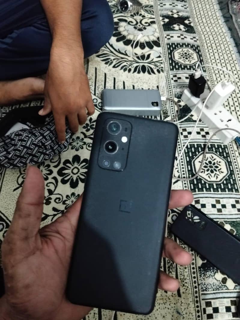 One Plus 9 Pro 5G 2