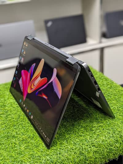 Dell Latitude 7400 i7 8th Gen Touch 360 16GB RAM 256GB Metal Build !
