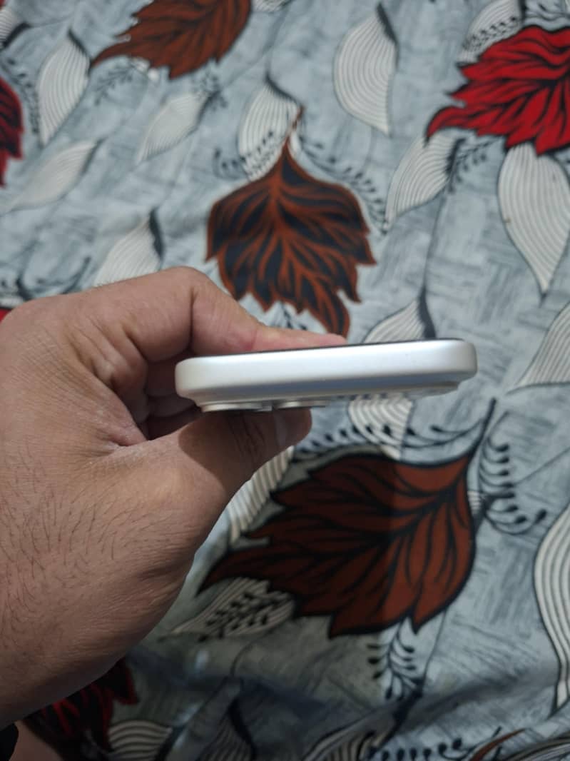 Apple iPhone 17 Pro Max 5