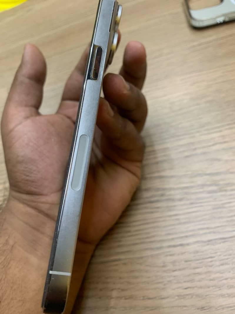 Apple iPhone 14 Pro Max 3