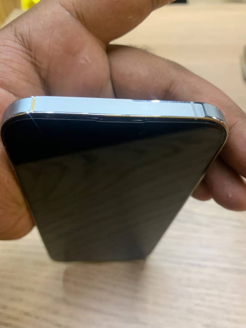 Apple iPhone 14 Pro Max 5