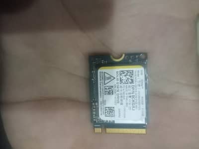 512 nvme gen 4 latest like new