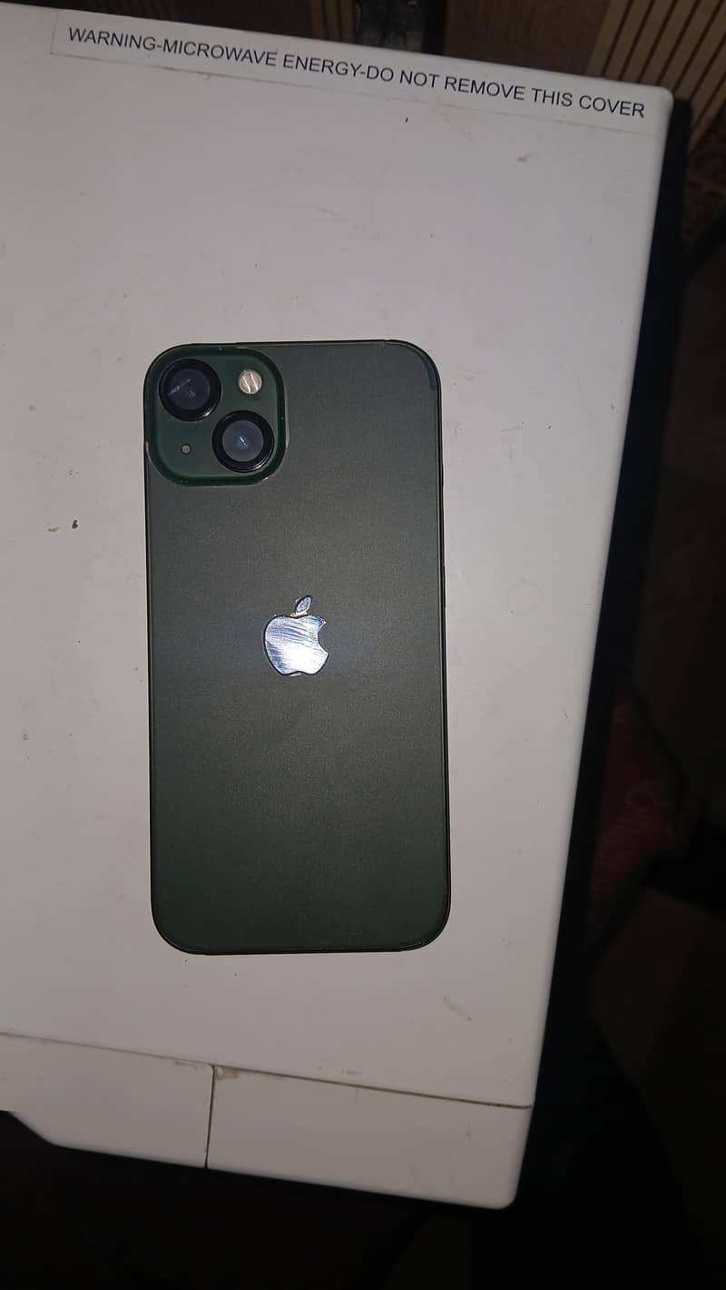 Apple iPhone 13 0