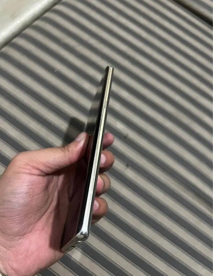 Samsung Mobile Note 8 1
