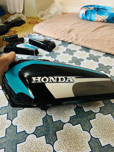 Honda 125 Irani fuel tank orignol 1st copy alwaqar company 3kg weight