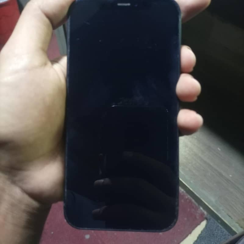 Apple iPhone 12 6