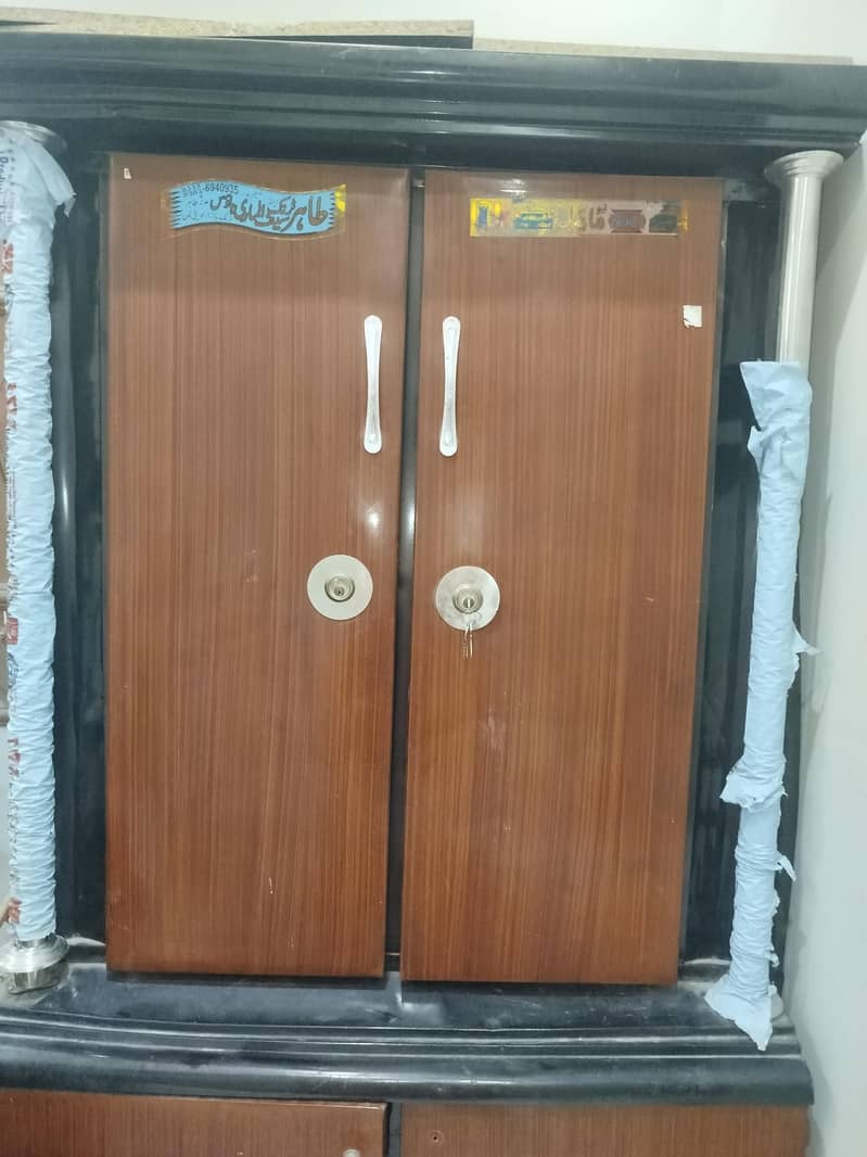 metal wardrobe 1