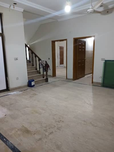 10 Marla House For Rent In Revenue Society A Block All Facilities Available E. T. C