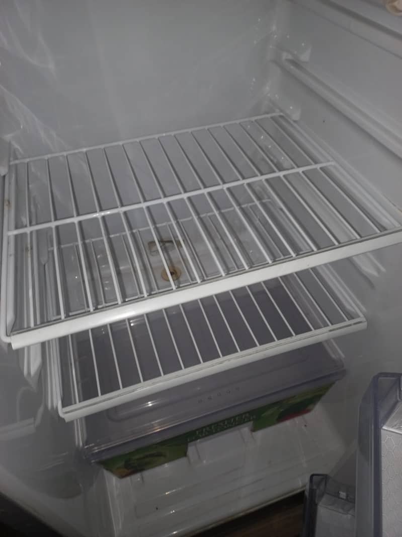 donwlc frige 4