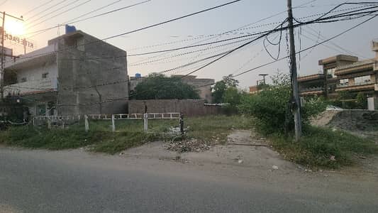10 Marla Commercial Plot For Sale On PIA Main Boulevard Road Lahore