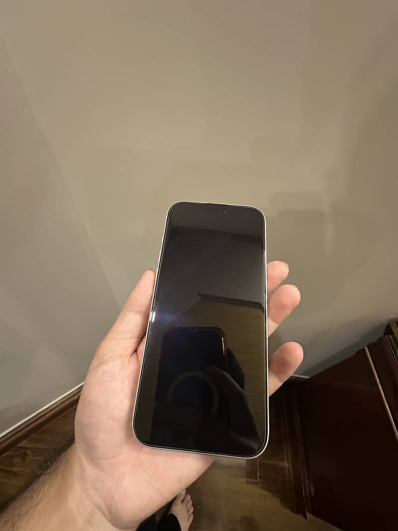 Apple iPhone 17 Pro Max 1