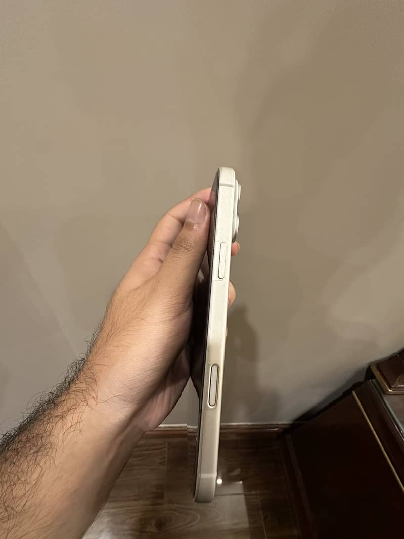 Apple iPhone 17 Pro Max 2
