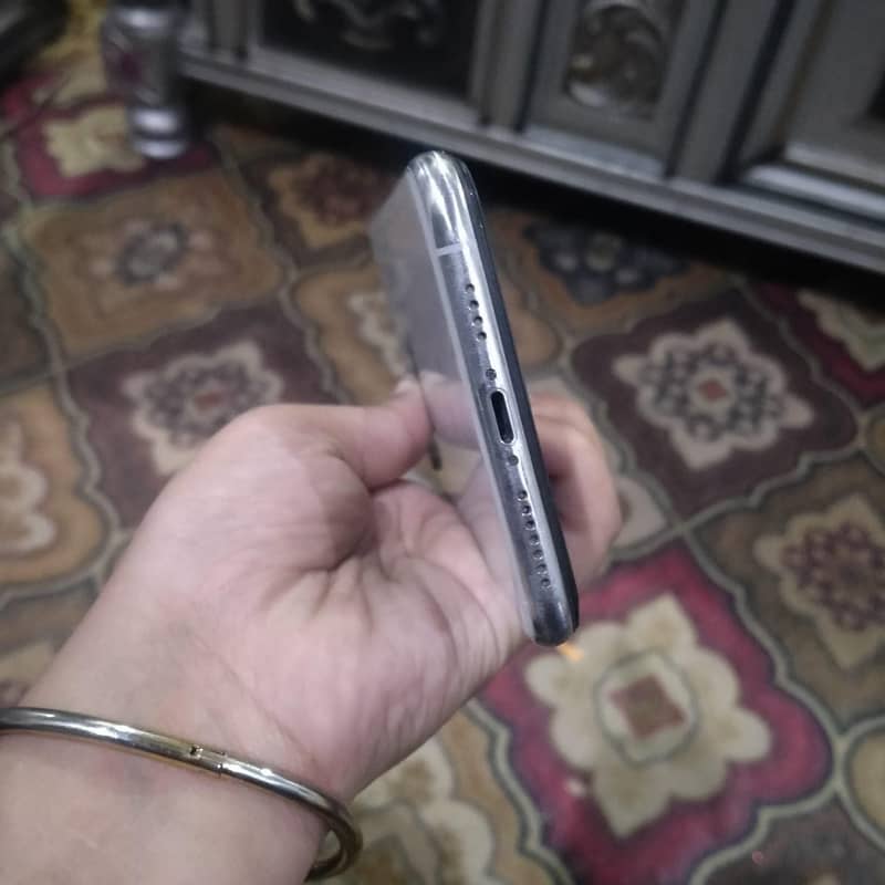 Apple iPhone XS Max 1