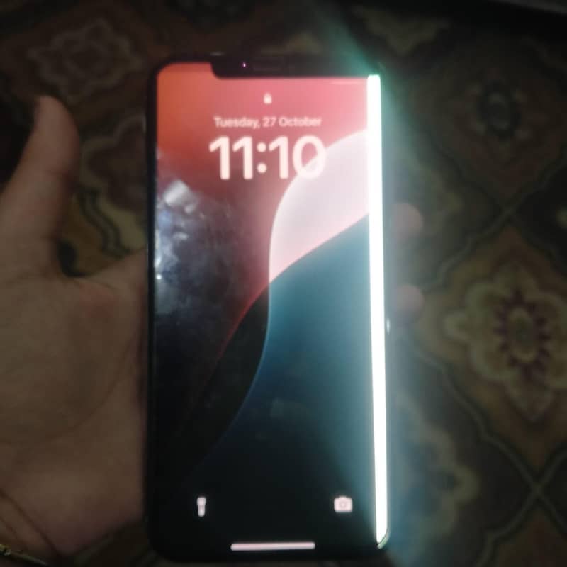 Apple iPhone XS Max 3