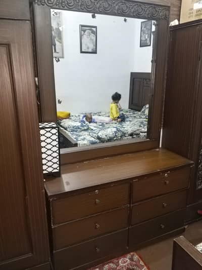 dressing table