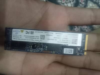 512 nvme gen 4 latest like new