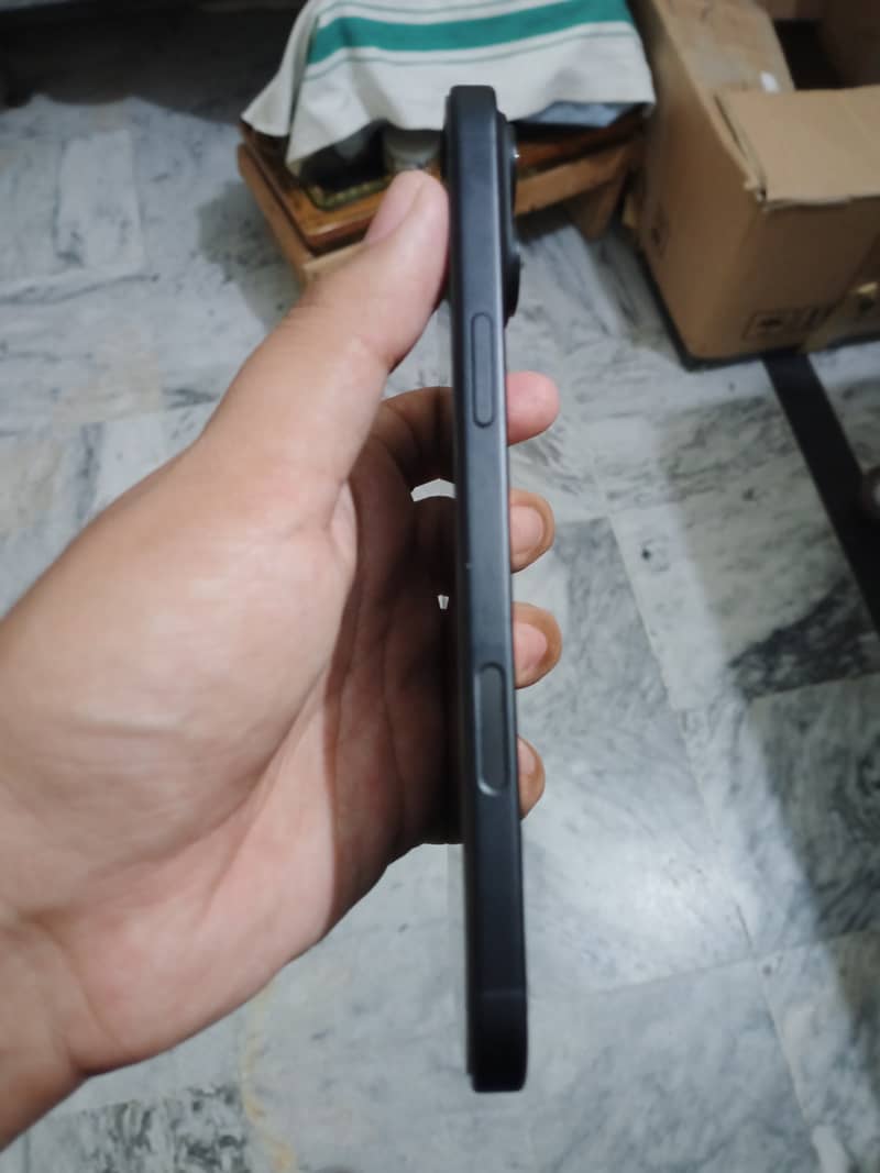 Apple iPhone 16 Plus 6