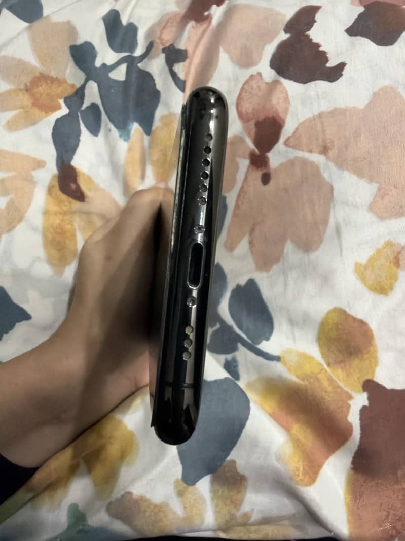 Apple iPhone 11 Pro 6