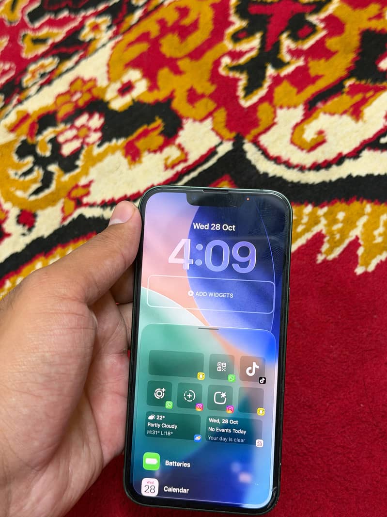 Apple iPhone 13 0