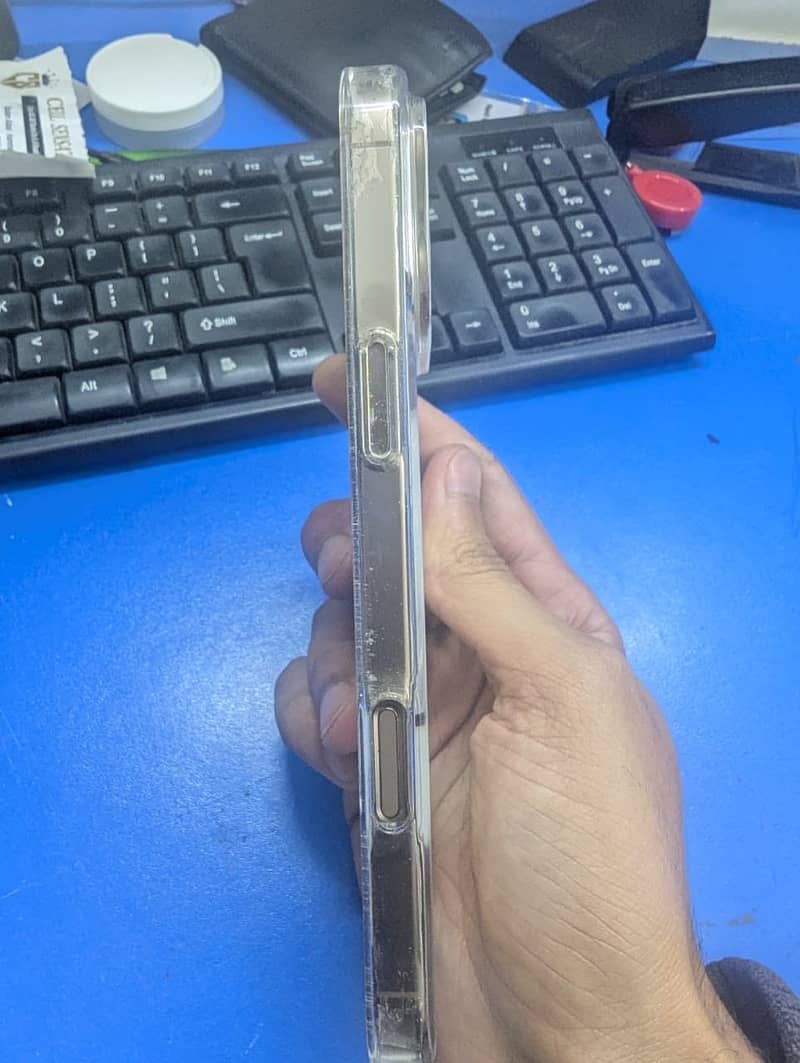 Apple iPhone 16 Pro Max 3