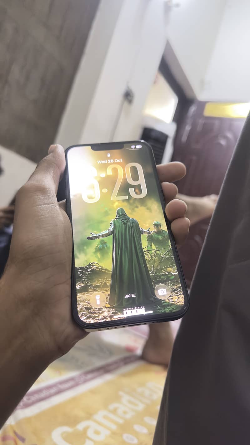 Apple iPhone 13 1