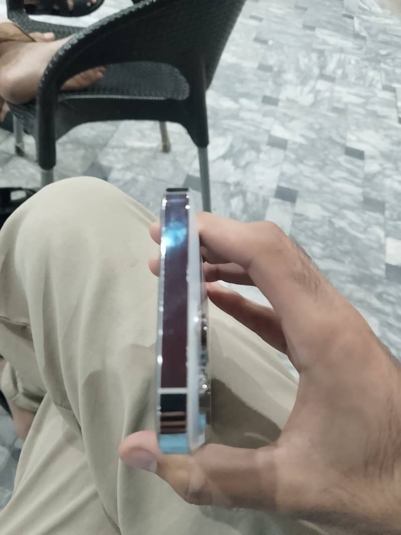 Apple iPhone 14 Pro Max 5