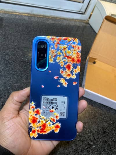 Infinix Hot 70 10/10 6+6 128 GB
