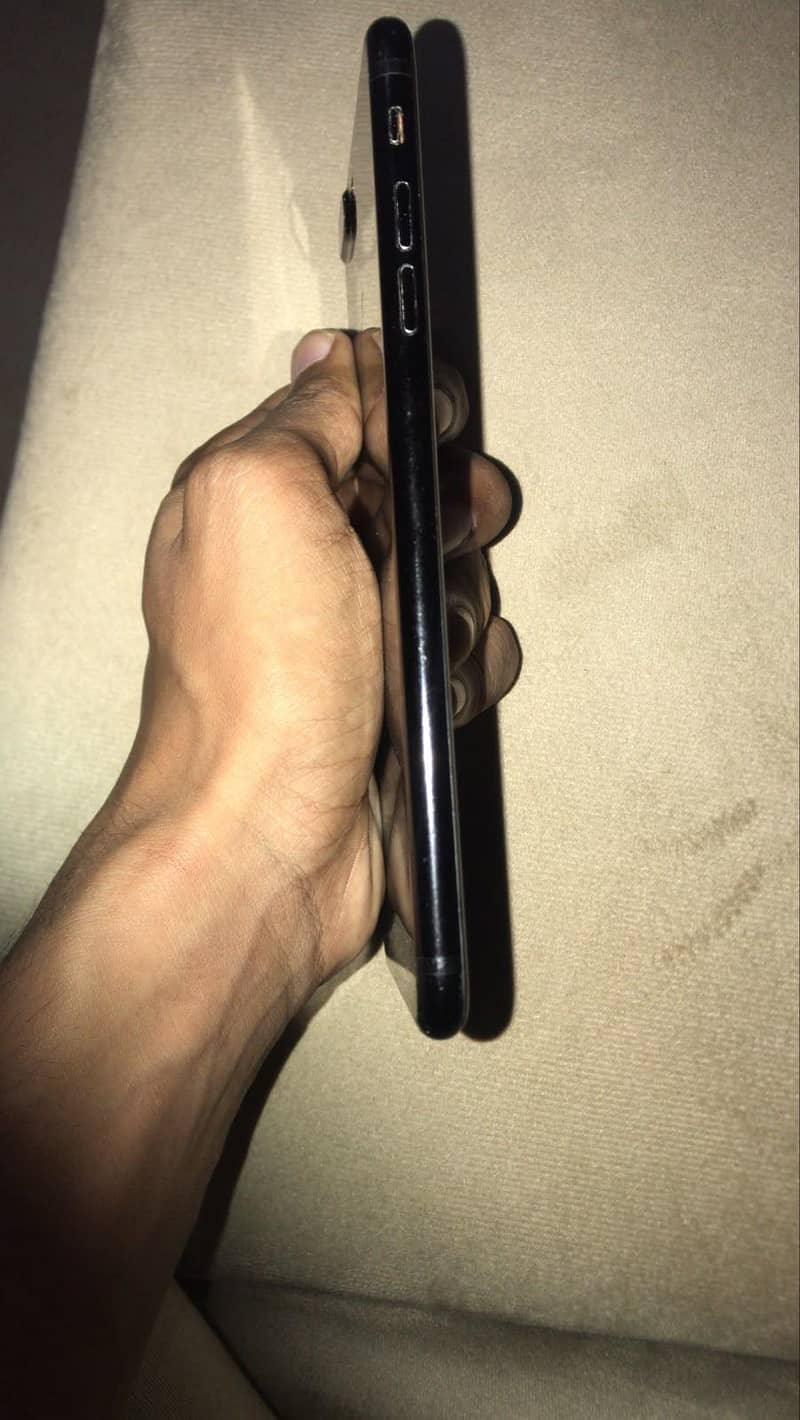 Apple iPhone 7 Plus 3