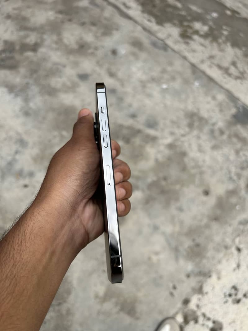 Apple iPhone 12 Pro Max 5
