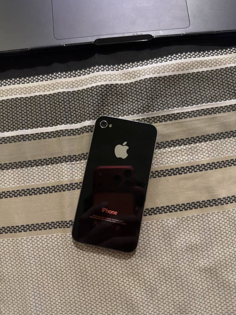 Apple iPhone 4 1