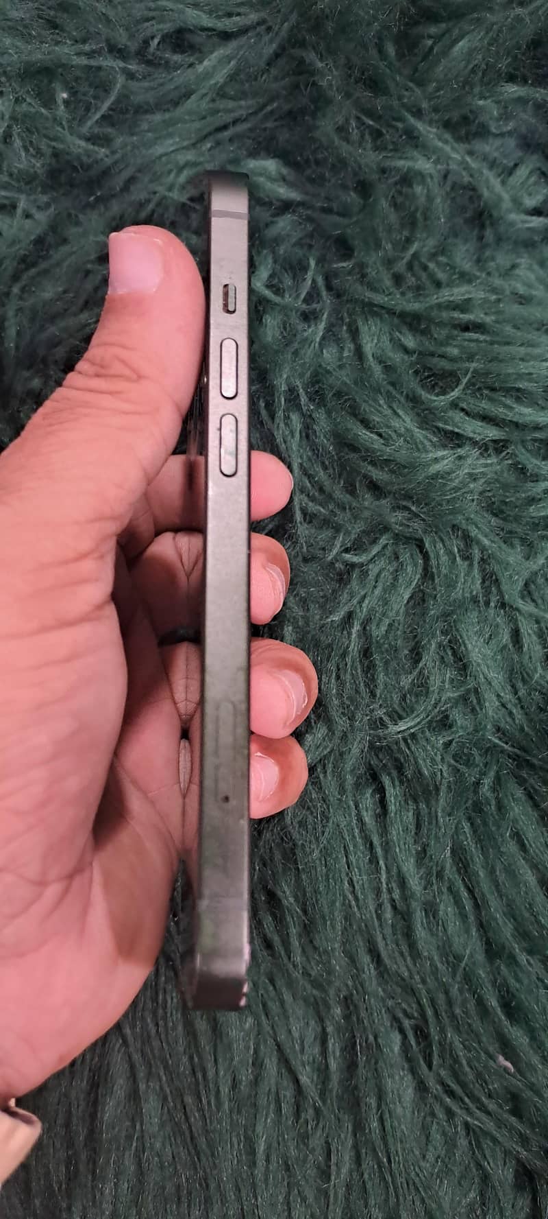Apple iPhone 13 2