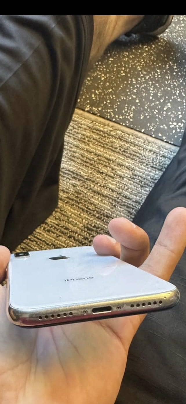 Apple iPhone X 3
