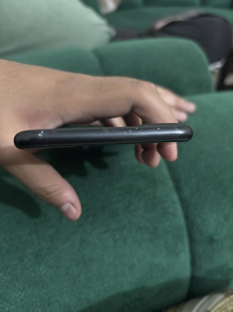 Apple iPhone 7 Plus 2
