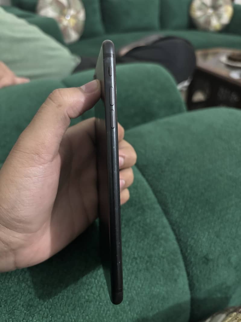 Apple iPhone 7 Plus 4