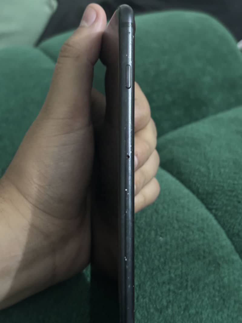 Apple iPhone 7 Plus 5