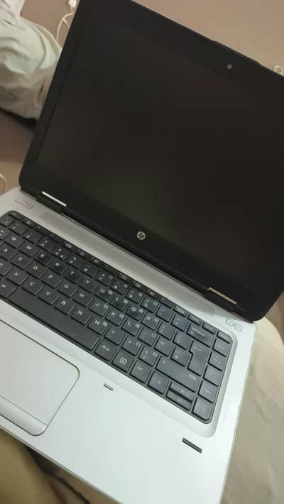 hp pro core i7 6th gen without battery  8gb ram 256 gb SSD of Samsung