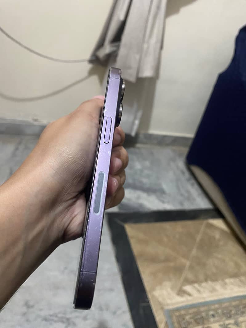 Apple iPhone 14 Pro 1