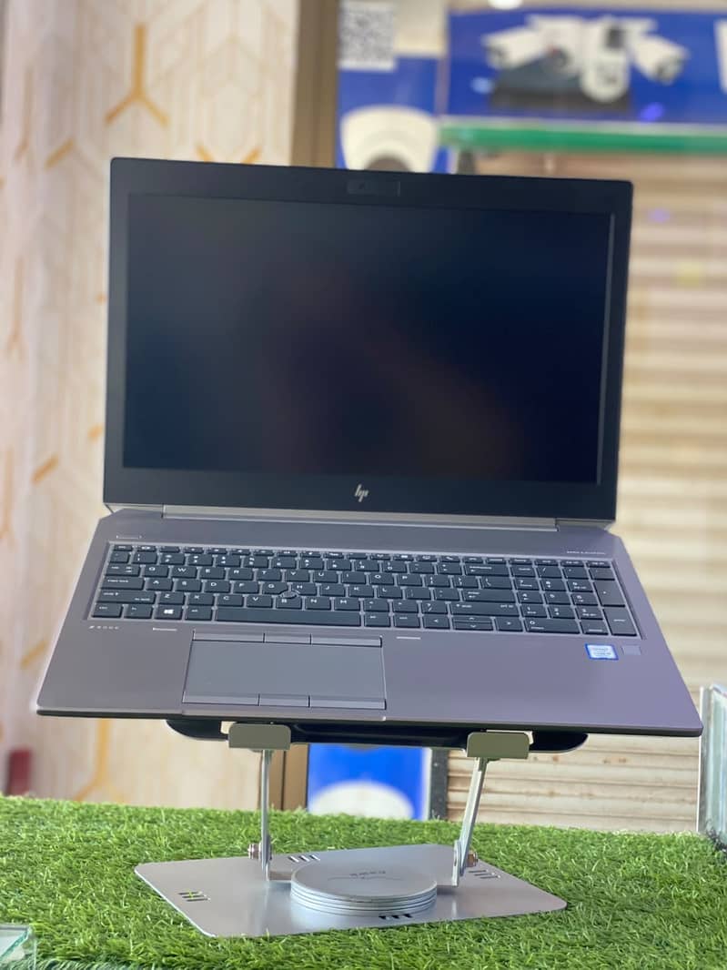 Dell Precision 7530 1