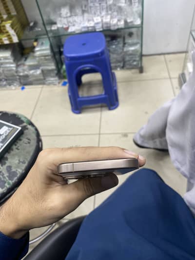 Apple iPhone 16 Pro smartnypass huwa ha